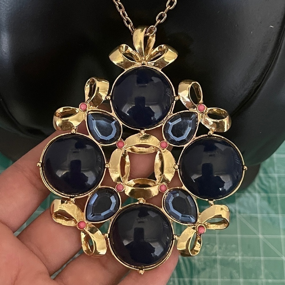 Blue and pink Lilly Pulitzer statement necklace - Picture 5 of 6